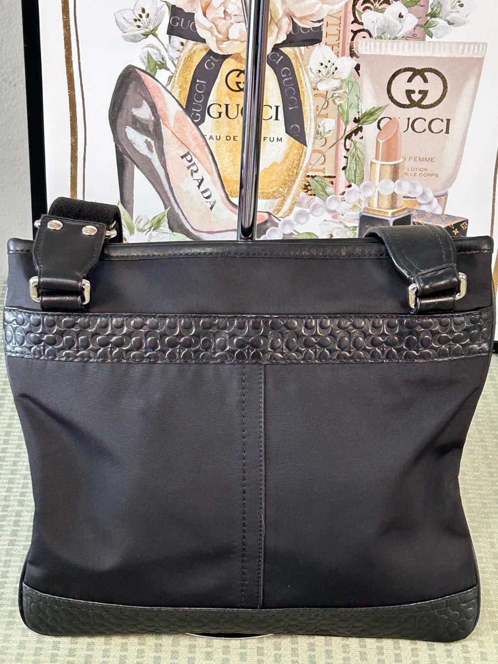 COACH 2010 Signature Leather Shoulder/Crossbody Bag 😍🖤🔥 - Picture 8 of 17